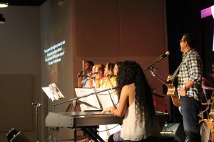 Keyboard band Tulare